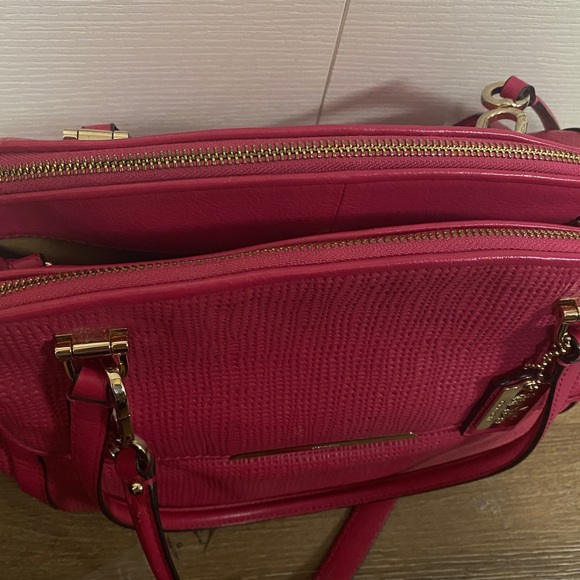 Coach Shoulderbag - Picture 3 of 6